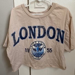XS Garage Crop top tee